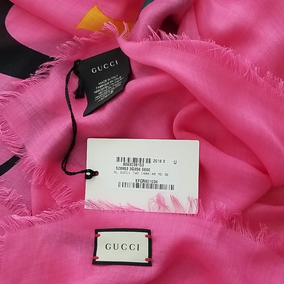 GENUINE GUCCI LOGO SCARF - Picture 6 of 7